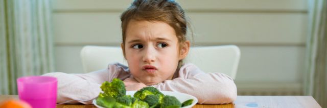 4 Ways to Help Your Sensory-Sensitive Child Explore Food | Yahoo.com