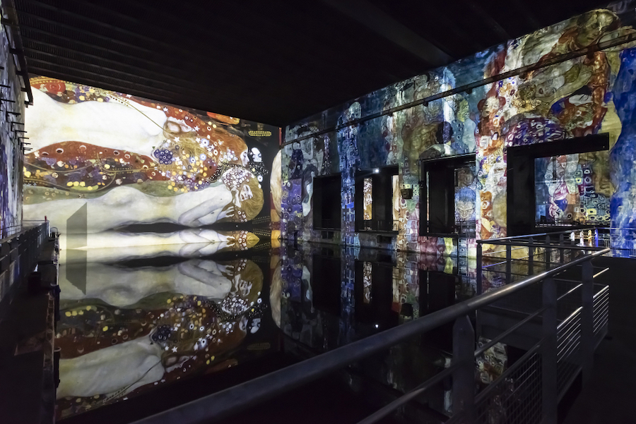 bassins des lumieres culturespaces klimt barco