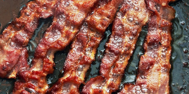 Oscar Mayer is giving away 1,500 pairs of shoelaces that smell like bacon for a new sweepstake, the brand announced Friday. (iStock)