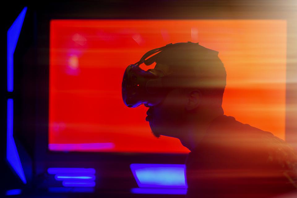 Smelling strawberries, smoke and space in virtual reality | ASU News
