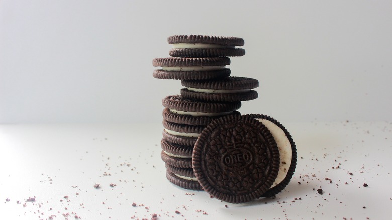 What Your Preferred Oreo Eating Method May Indicate | Tasting Table